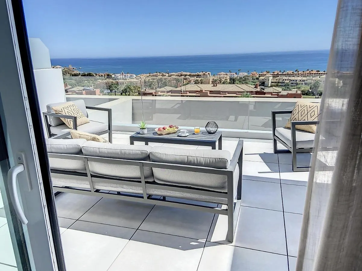 Apartament Via Celere 2334 Luxury Sea View Penthouse Casares 0*,  Hiszpania